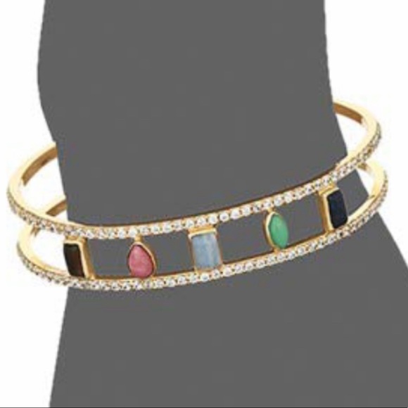 💢SOLD💢DIFFERENT AND SO STYLISH CUFF BRACELET - Picture 4 of 5